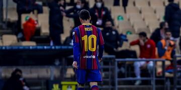 Lionel Messi se va expulsado de la final por la Supercopa de España que el Barcelona perdió frente al Athletic Bilbao.