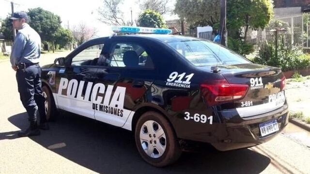 Posadas: policía terminó disparándose luego de amenazar a terceros con su arma reglamentaria.