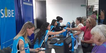 El trámite puede realizarse en el Centro Cultural Roberto Fontanarrosa y otros establecimientos.