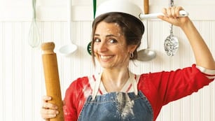 Amarilla y con detalles increíbles: Paulina Cocina presentó su nueva y enorme cocina.