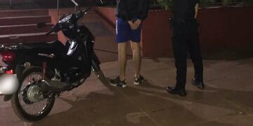 Terminó detenido por intentar comercializar por redes sociales una motocicleta.