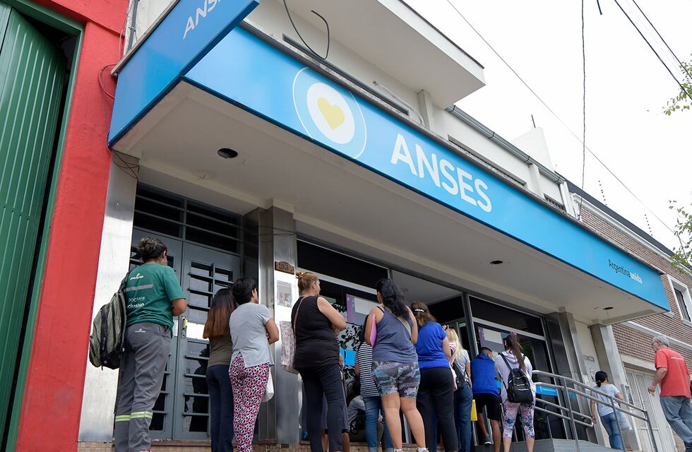 Anses pagará $84.500 durante seis meses seguidos: a quién le corresponde y cómo solicitarlo