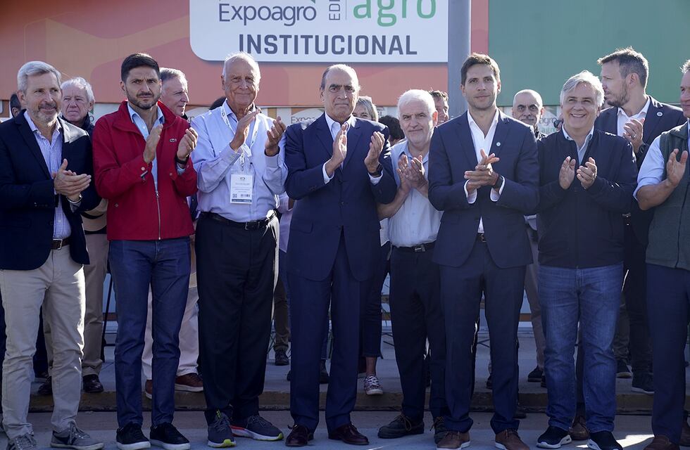 Antes del arribo de Milei a expoagro, Llaryora pidió eliminar las retenciones y habló del paro docente