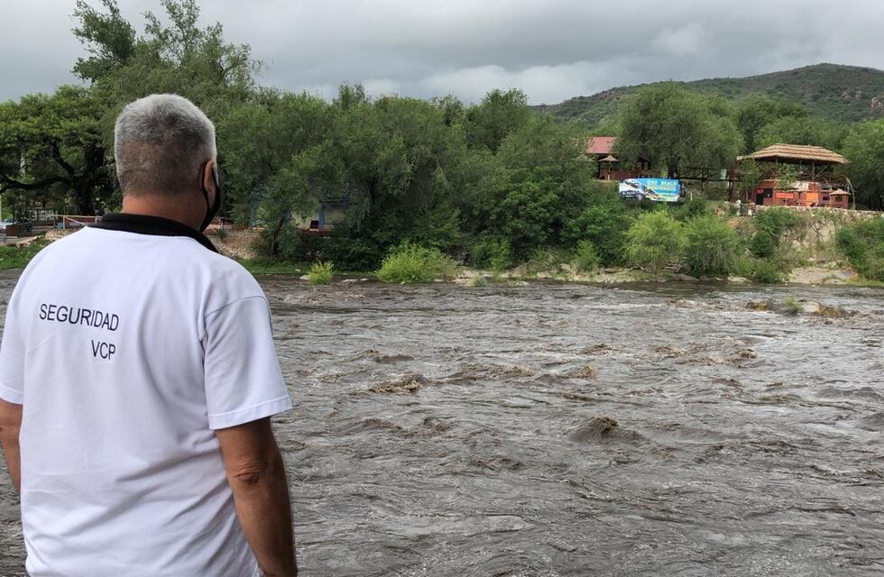 Solicitan “extremar las precauciones” ante la crecida de ríos en las sierras cordobesas