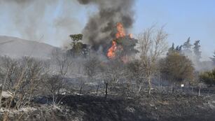 Trabajan cuarteles de bomberos voluntarios de Capilla del Monte, Los Cocos, Villa Giardino y La Falda, Cosquín, Valle Hermoso, Cruz del Eje y San Marcos Sierras.