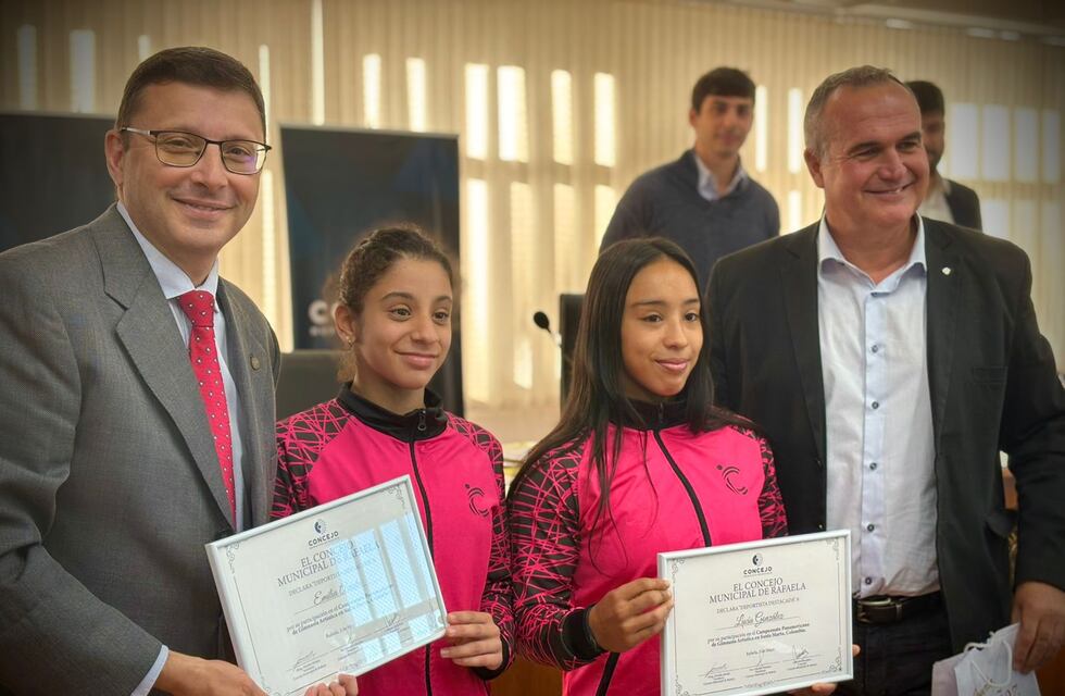 El Concejo Municipal distinguió a las deportistas Emilia Acosta y Lucía González