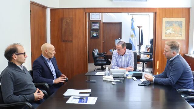 Se firmó el contrato para la repavimentación de la Ruta Nacional 33, entre Zavalla y Pujato