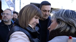 Patricia Bullrich reunida con víctimas de la inseguridad.