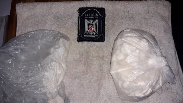 La droga estaba oculta dentro de un mochila.