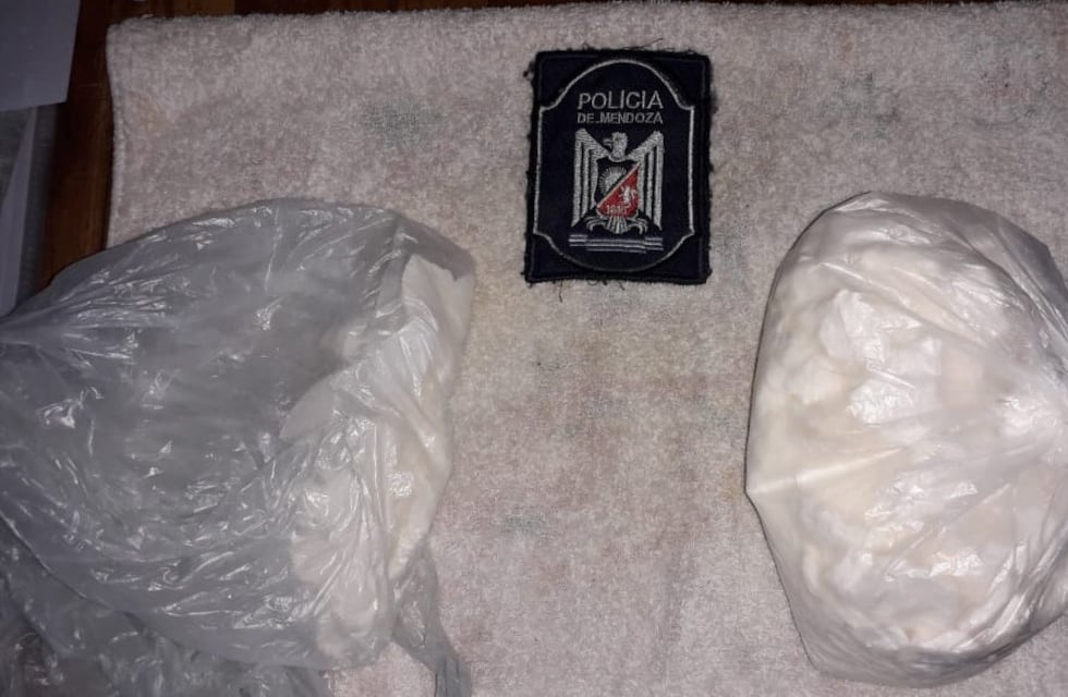 Tres narcos detenidos con más de medio kilo de cocaína