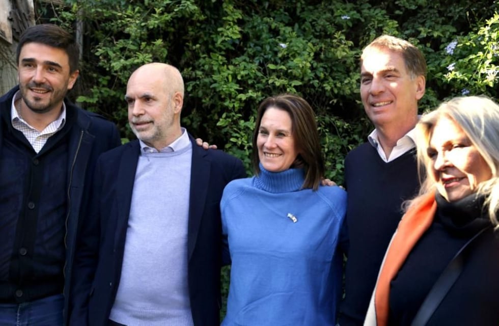 Rodríguez Larreta, Santilli y Carrió estuvieron en Azul: “Nuestro apoyo absoluto a Natalia Colomé, futura intendente”