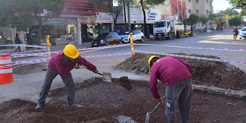 Aguas Cordobesas confirmó la rotura de un caño y pidió a barrios de la ciudad que cuiden sus reservas. (Pedro Castillo / La Voz)