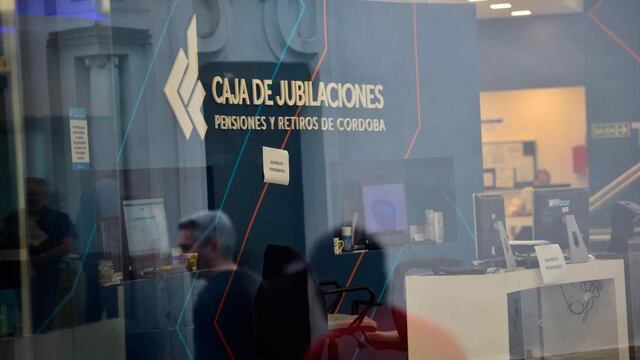 La medida tomada por el Gobierno de Córdoba alcanza a 87 mil jubilados (La Voz / Archivo).