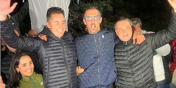 Manuel Calvo, vicegobernador de Córdoba, junto a Sebastián Demarchi, nuevo intendente de Morteros por un batacazo (Prensa Manuel Calvo).