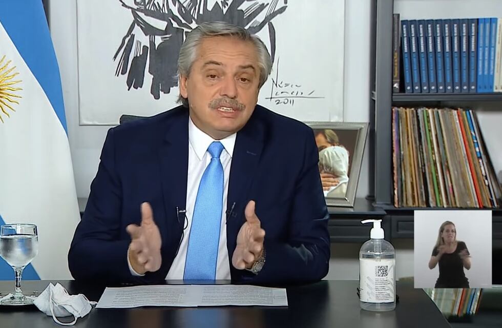 Alberto Fernández explicó su frase sobre el “relajamiento” y le habló al personal de salud