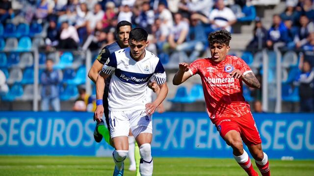 Gimnasia y Argentinos no se sacaron diferencia en el Bosque. Foto: @Gimnasiaoficial