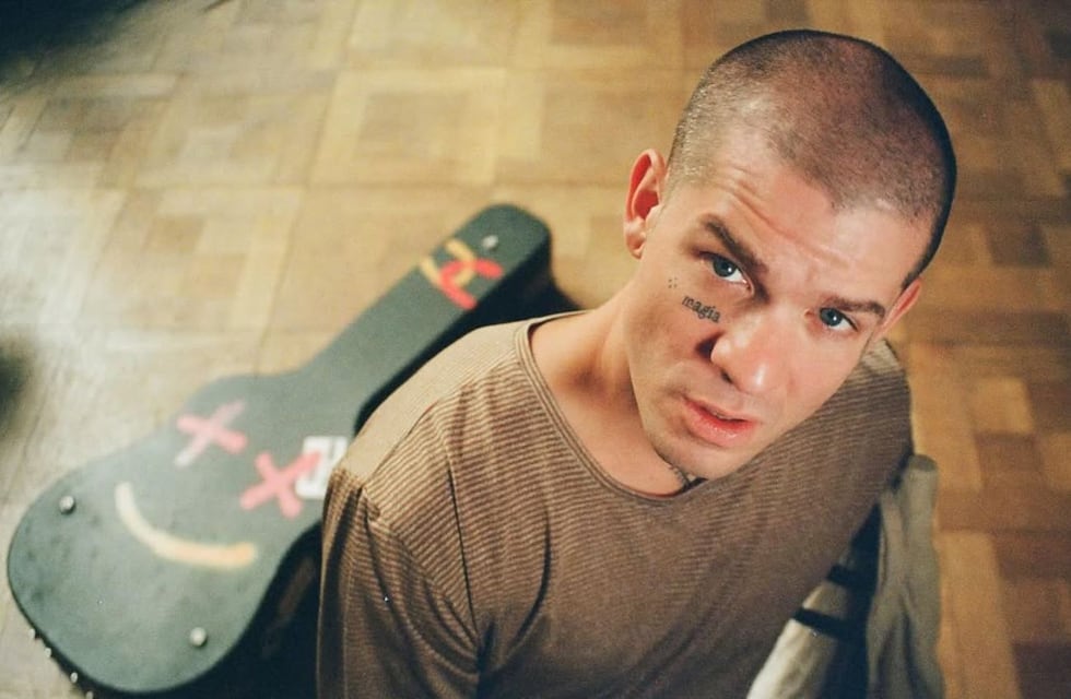 Quién es Ilan Amores: de mezclar punk y cumbia a la entrada triunfal con Gaspi en La Velada Del Año