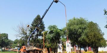 Barrio Ñu Porá: incorporan más de 150 luminarias.