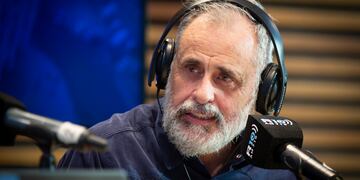 Se conoció la primera foto de Jorge Rial internado en la clínica de Colombia tras sufrir un infarto.
