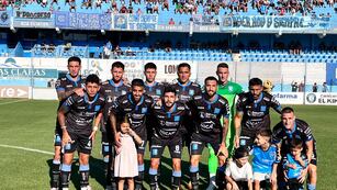 Estudiantes de Río Cuarto recibió a Gimnasia de Jujuy, terminó en empate 1 a 1 (La Voz).