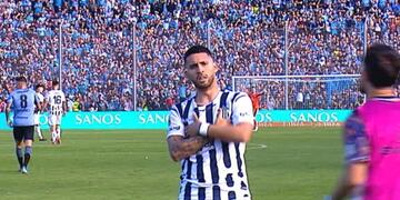 Nahuel Bustos puso el 1 a 1 con un gol de su categoría en el Belgrano-Talleres. Otro más que le anota al Pirata.