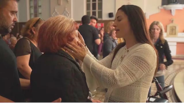Córdoba recibe a Leda Bergonzi, la rosarina que asegura tener un “don de Dios” y reúne multitudes.
