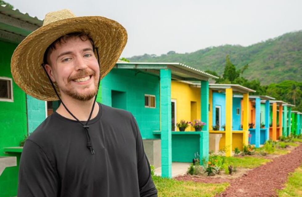 Quién es MrBeast, el youtuber estadounidense que construyó y regaló 10 casas a familias en el norte de Argentina