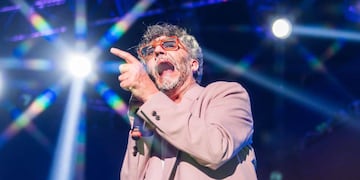 El artista de 59 años viajó a Chile con su banda.