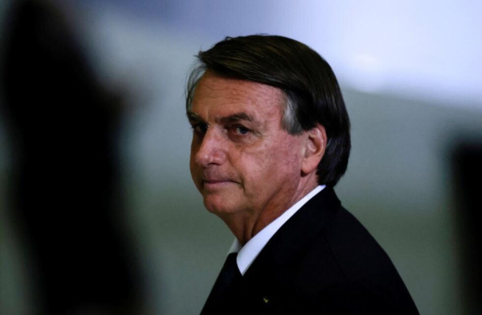 Allanaron la casa de Jair Bolsonaro en Brasilia, porque creen que falsificó su certificado contra el Covid-19