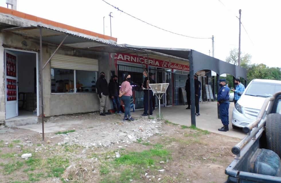 Maniataron a anciana de 103 años y se llevaron millonaria suma en dólares y pesos