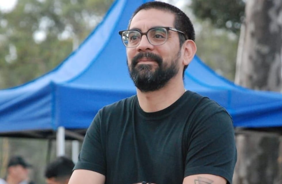 “Mientras algunos hacen stand up, nosotros trabajamos en serio”