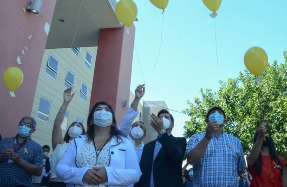 Hicieron una “suelta de globos” por el día de la lucha contra el cáncer infantil
