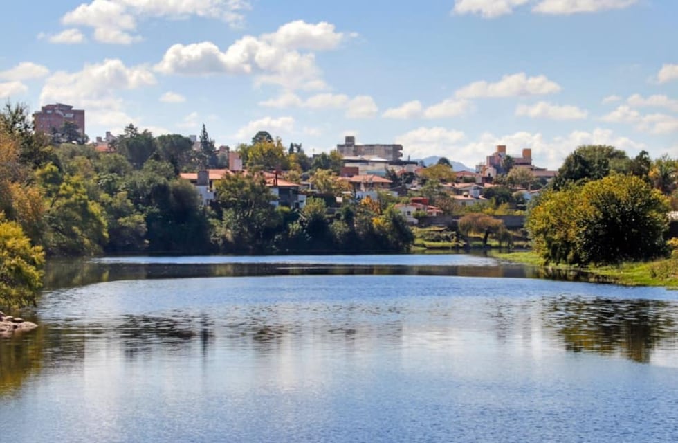Clima en Villa Carlos Paz: martes fresco y con cielo algo nublado
