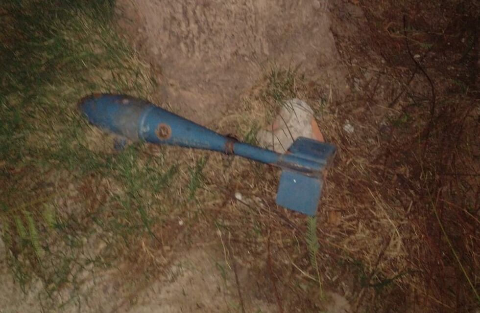 Córdoba: un vecino encontró una bomba de aviación e investigan si su carga está activa