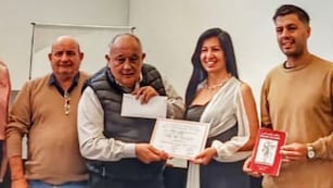 Concejales de Totora (Santa Fe) declararon "de interés público, cultural, educativo y municipal" el libro “Ultrajada Cuna Jujeña” de María Eugenia Jamarlli.