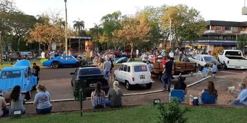 Preparan la próxima exhibición de autos clásicos en Capioví.