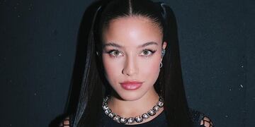 La vez que Emilia Mernes subió la temperatura con una microbikini underboob.