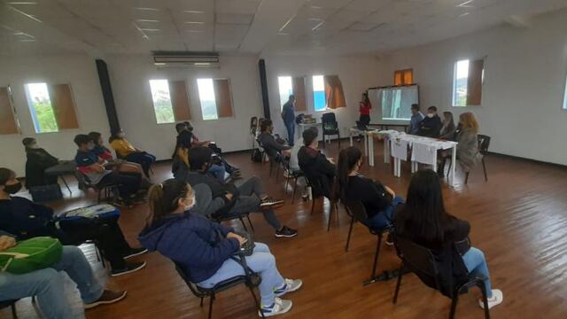 Talleres sobre “Autoestima y prevención de adicciones” se dictaron en Eldorado.
