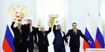 Dirigentes rusos celebran enmiendas sobre la ley de 2013 contra la "propaganda homosexual".