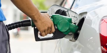 El Gobierno posterga hasta mediados de marzo la suba en el impuesto a los combustibles