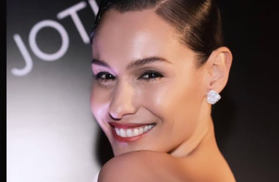 El increíble look total white de Pampita con el que se llevó todas las miradas en el Bailando 2023