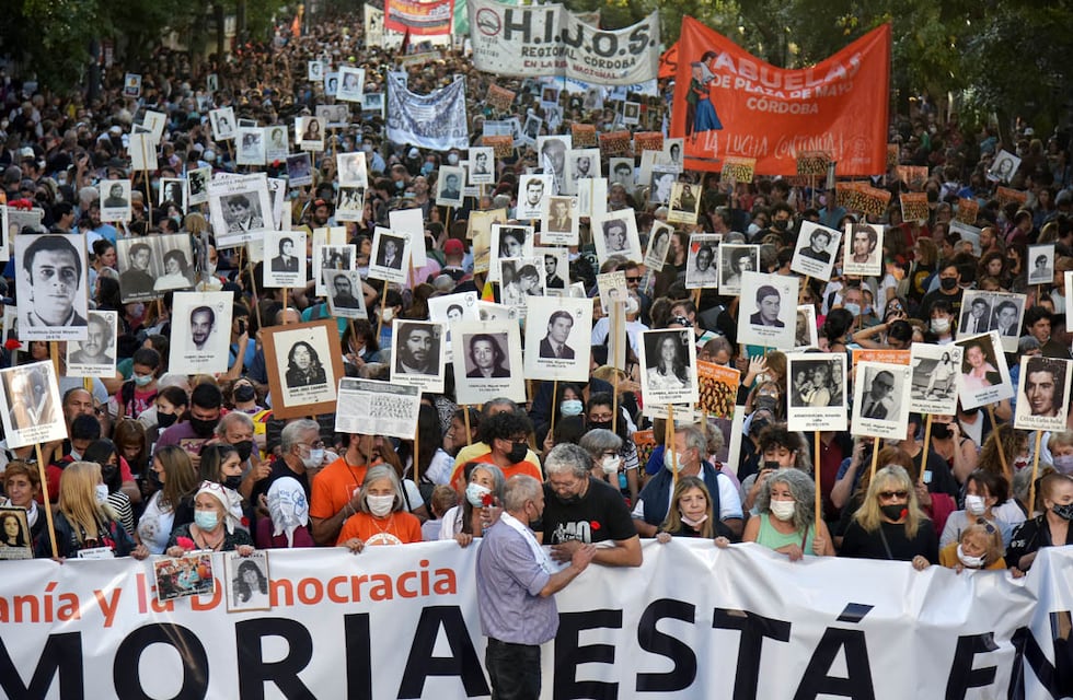 Día de la Memoria: el centro de Córdoba fue el escenario de una multitudinaria movilización