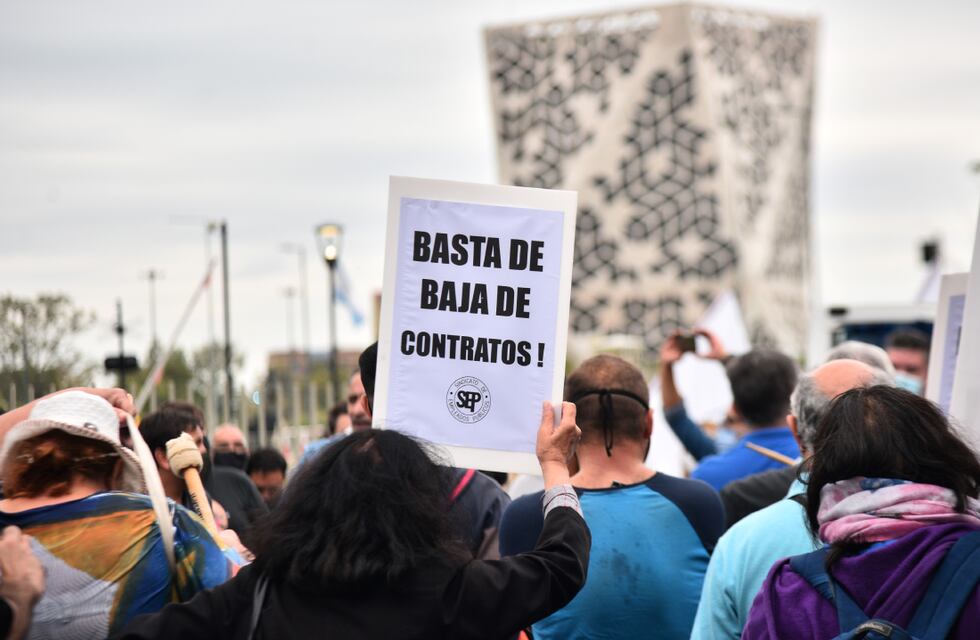 Por concurso “cerrado”, la Provincia pasó unos 600 contratados a planta permanente