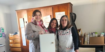 Consejeros Escolares de Tres Arroyos recorren instituciones y entregan botiquines