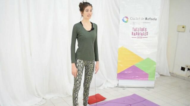 Clases de yoga en los talleres barriales