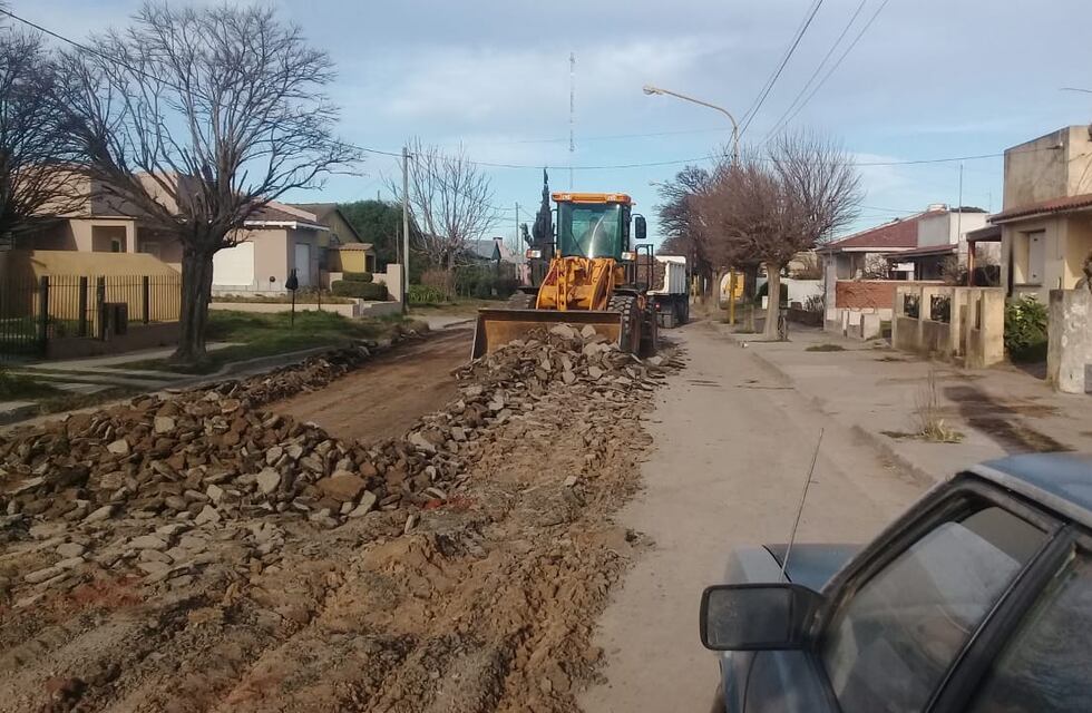 Comenzó la repavimentación de la Av. Rivadavia en Orense