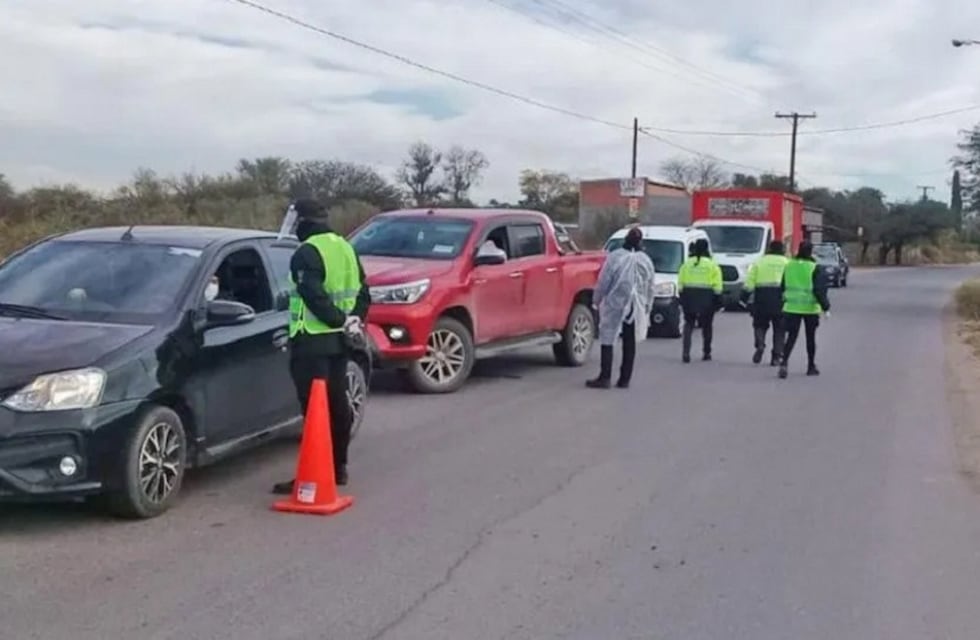 En Santiago confirmaron que el convenio de libre circulación entre la provincias del NOA sigue vigente