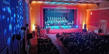 Con una Noche de Gala comienzan los festejos del 117° aniversario de Puerto Rosales.