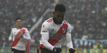Miguel Borja tras anotar su primer gol con la camiseta de River