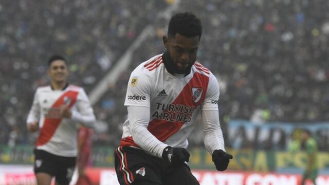 Miguel Borja tras anotar su primer gol con la camiseta de River